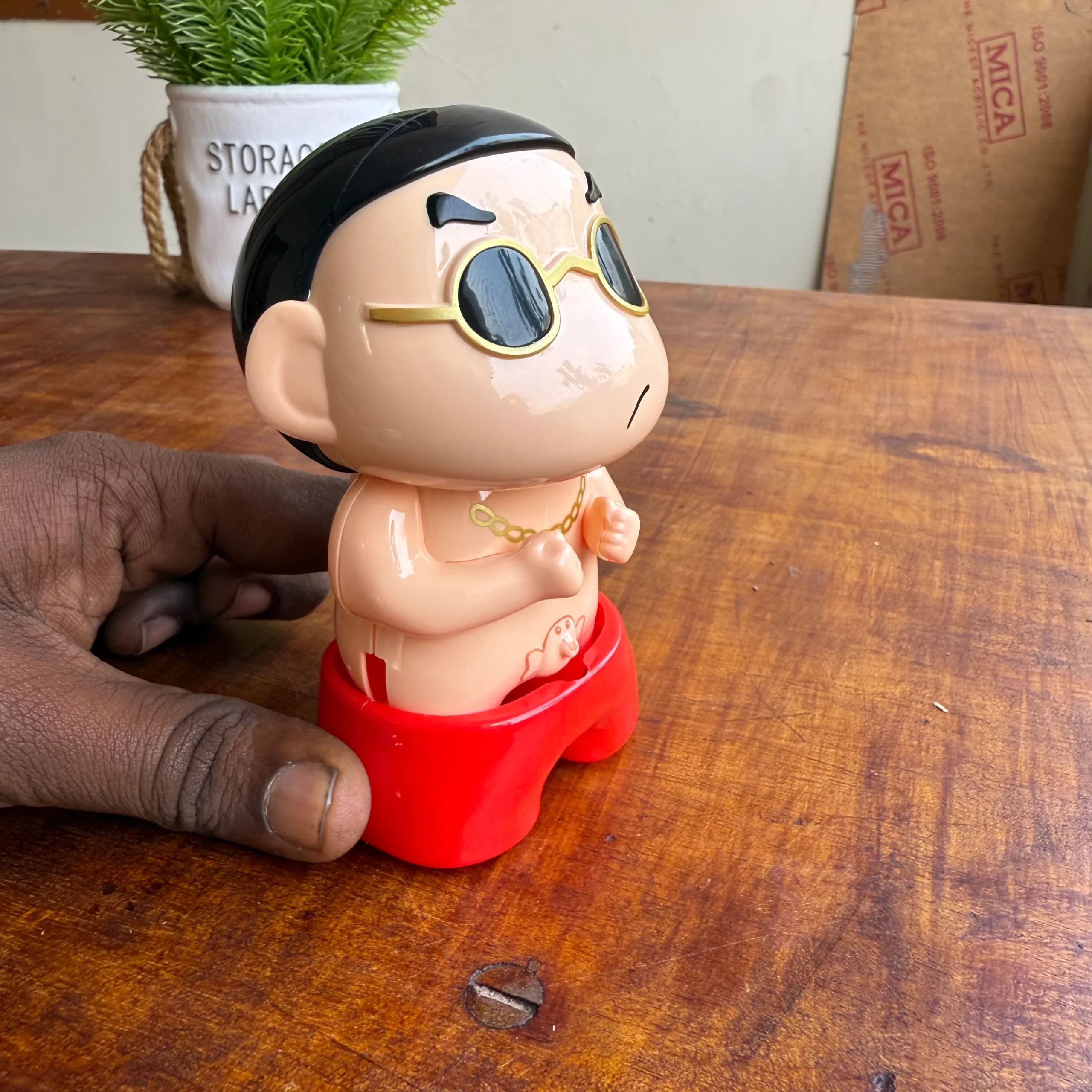 FUNNY SHINCHAN TOY PRANK TOILET PISS WATER FROM NICKER PULL